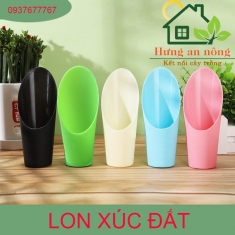 Dụng cụ làm vườn lon xúc đất bón phân, nhựa PP cao cấp co 6 màu
